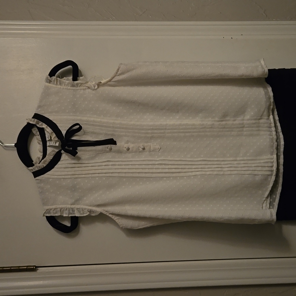ELLE shirt adult size small white and black ruffles on color and sleeves blouse.